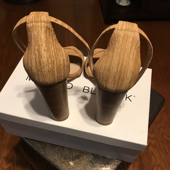 Manolo Blahnik Cork/Natural Sandal - Picture 5 of 7